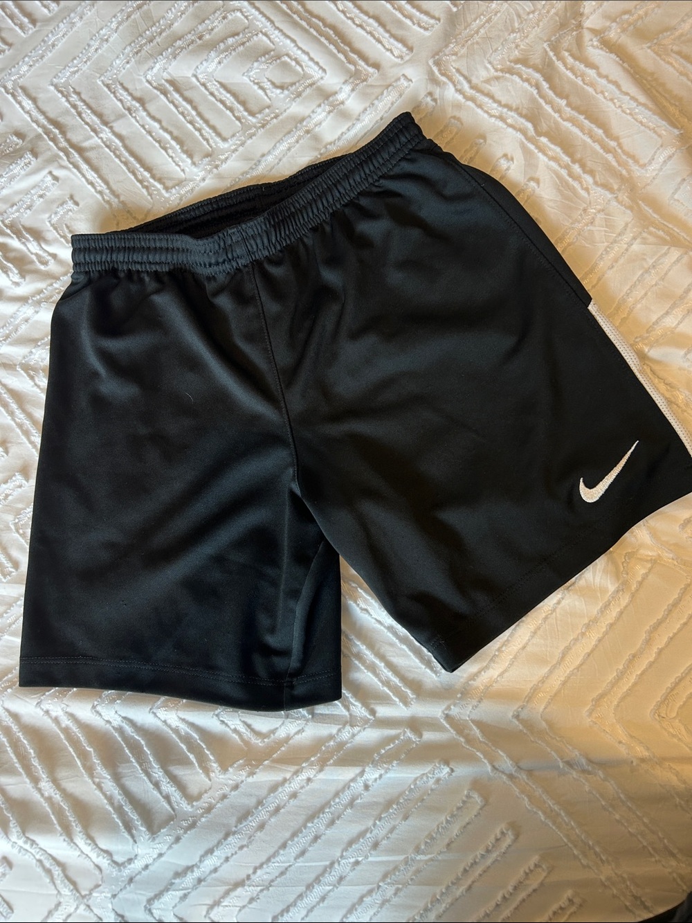 Nike DRI-FIT Kid's Black Elastic Waistband Soccer Athletic Shorts Size Medium